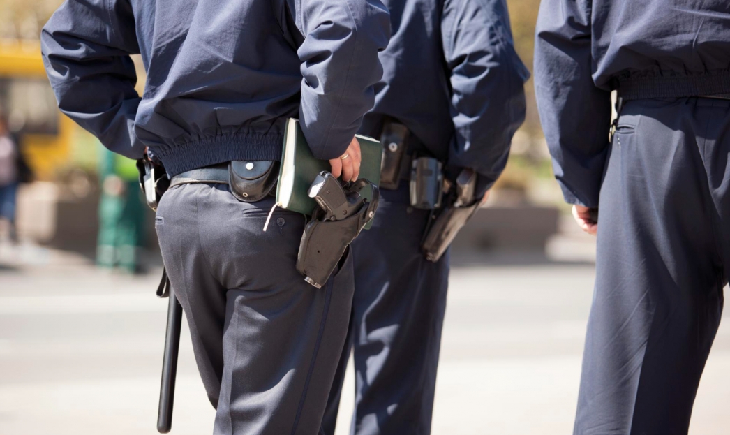 Poszukiwany za kradzież: Policja z Czechowic-Dziedzic prosi o pomoc w identyfikacji sprawcy